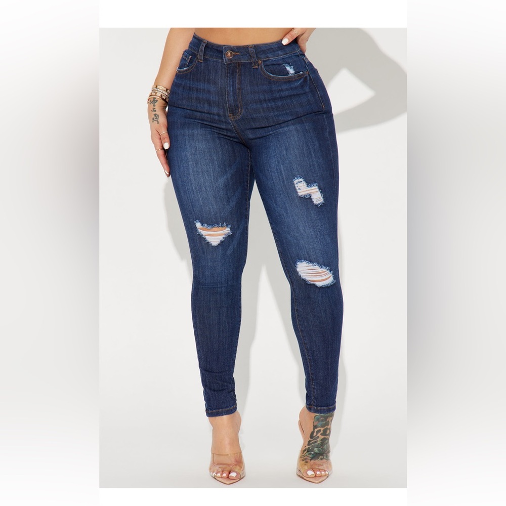 2 Fashion nova jeans
